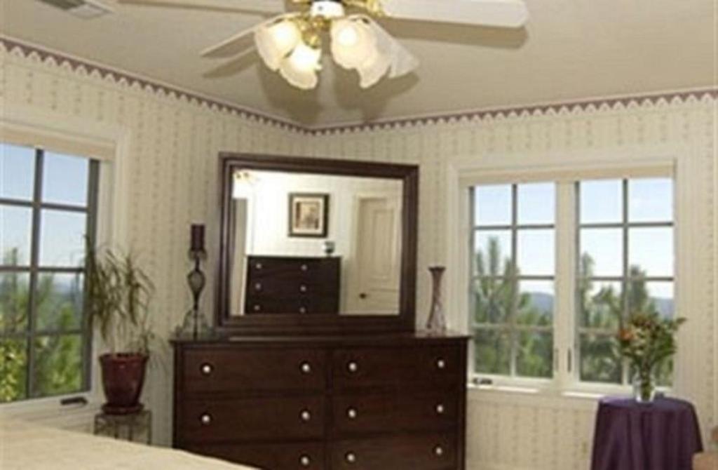 Sierra Sun Cloud Inn - Colfax (Adults Only) Esterno foto